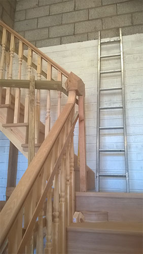 Photo 044 - Staircase (Mid Build)